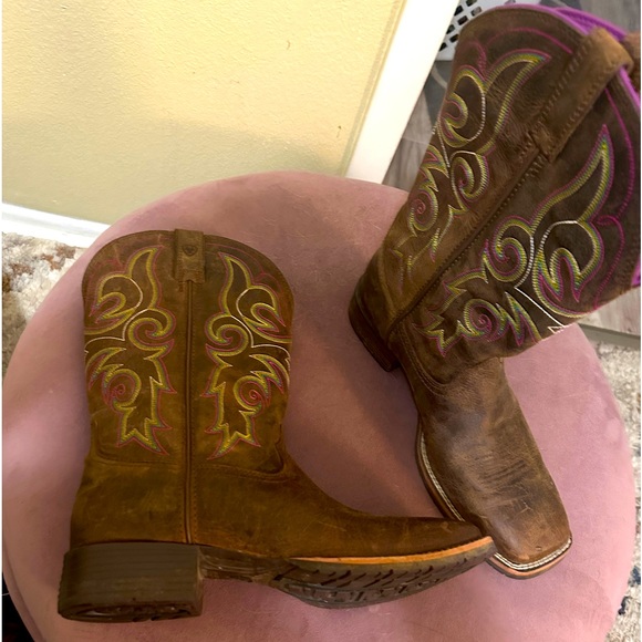 Ariat Boots - Picture 2 of 3
